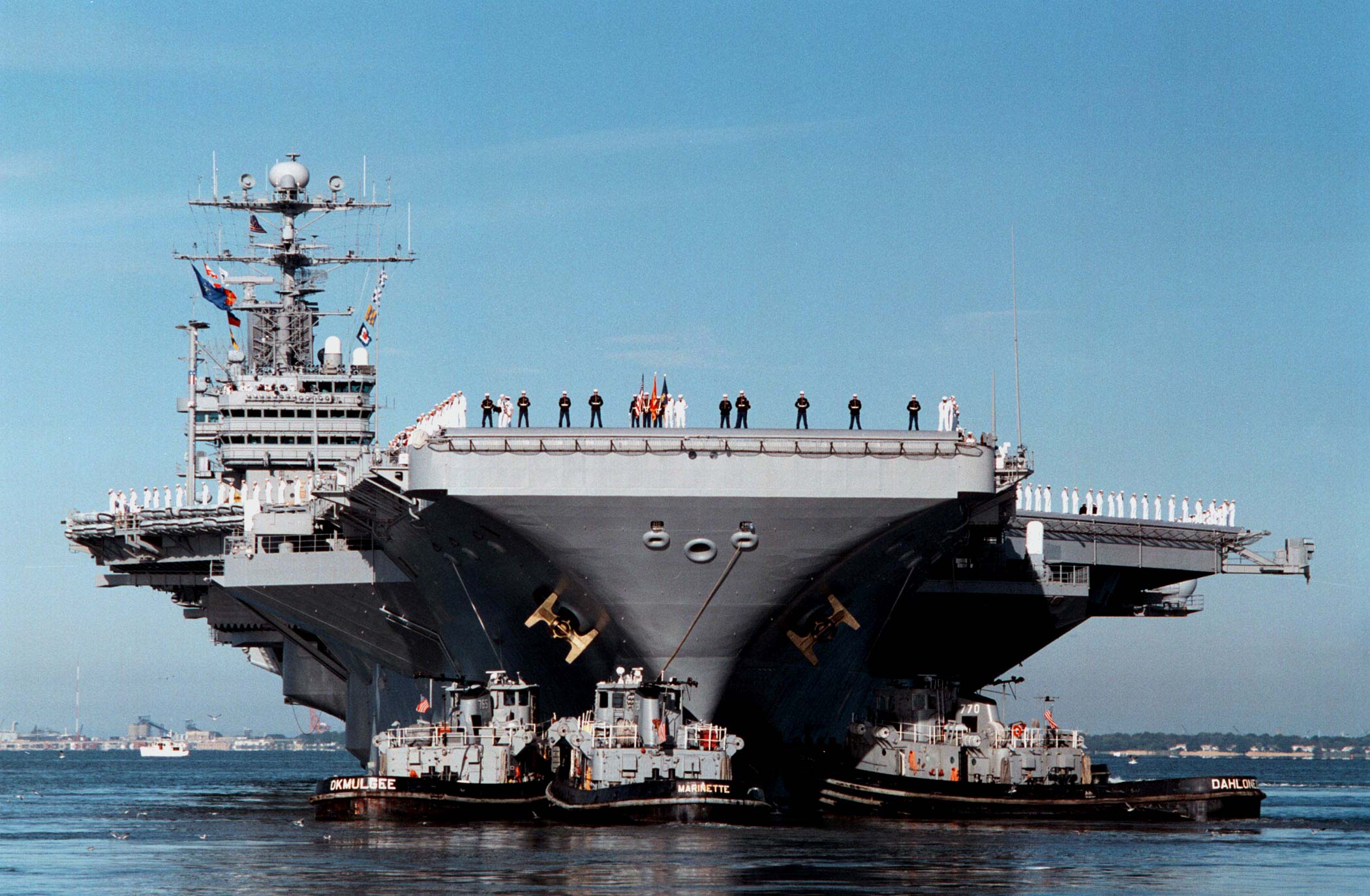 uss washington.jpg (359821 bytes)
